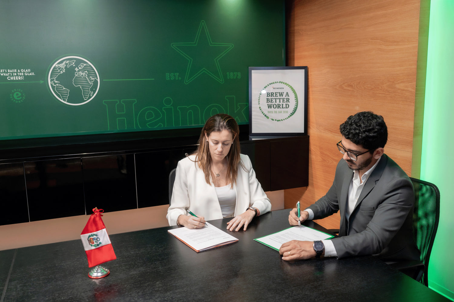 HEINEKEN Perú apuesta por electricidad renovable para la producción de sus cervezas